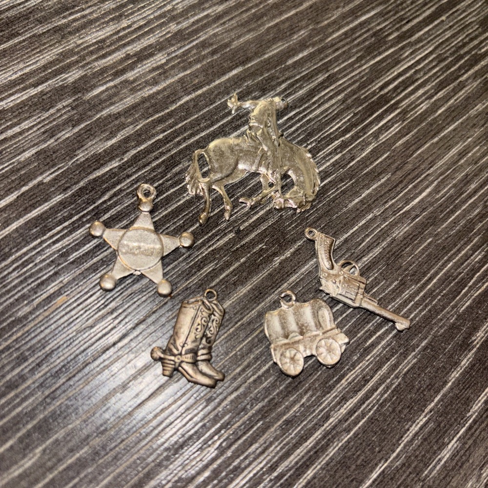 Vintage Western Pendants Lot Of 5 Charms Color Silver Boots  Wagon Sheriff Badge
